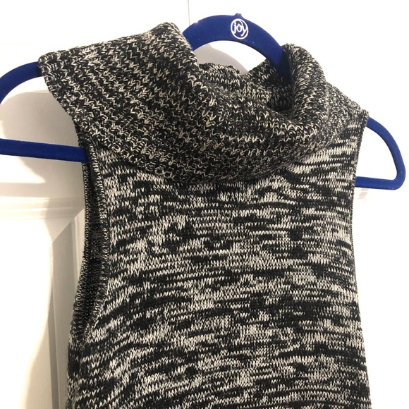 Material Girl Pulllover - Picture 3 of 9